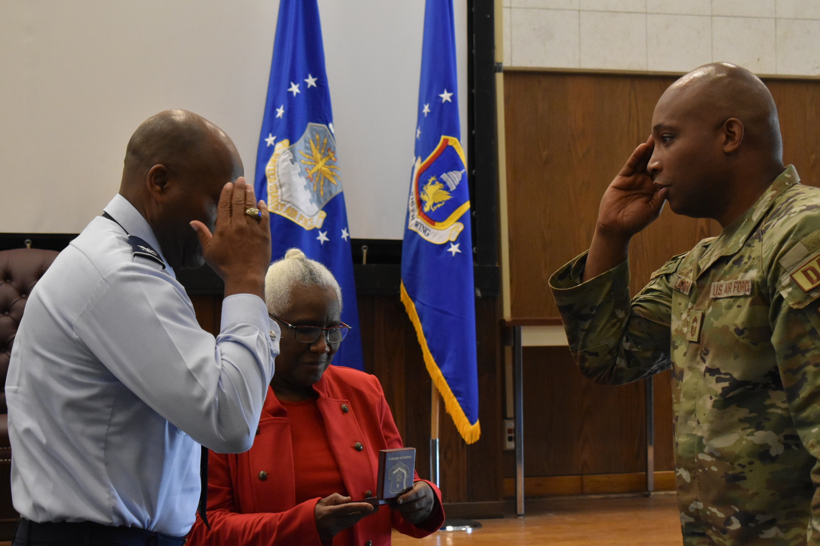 Men saluting